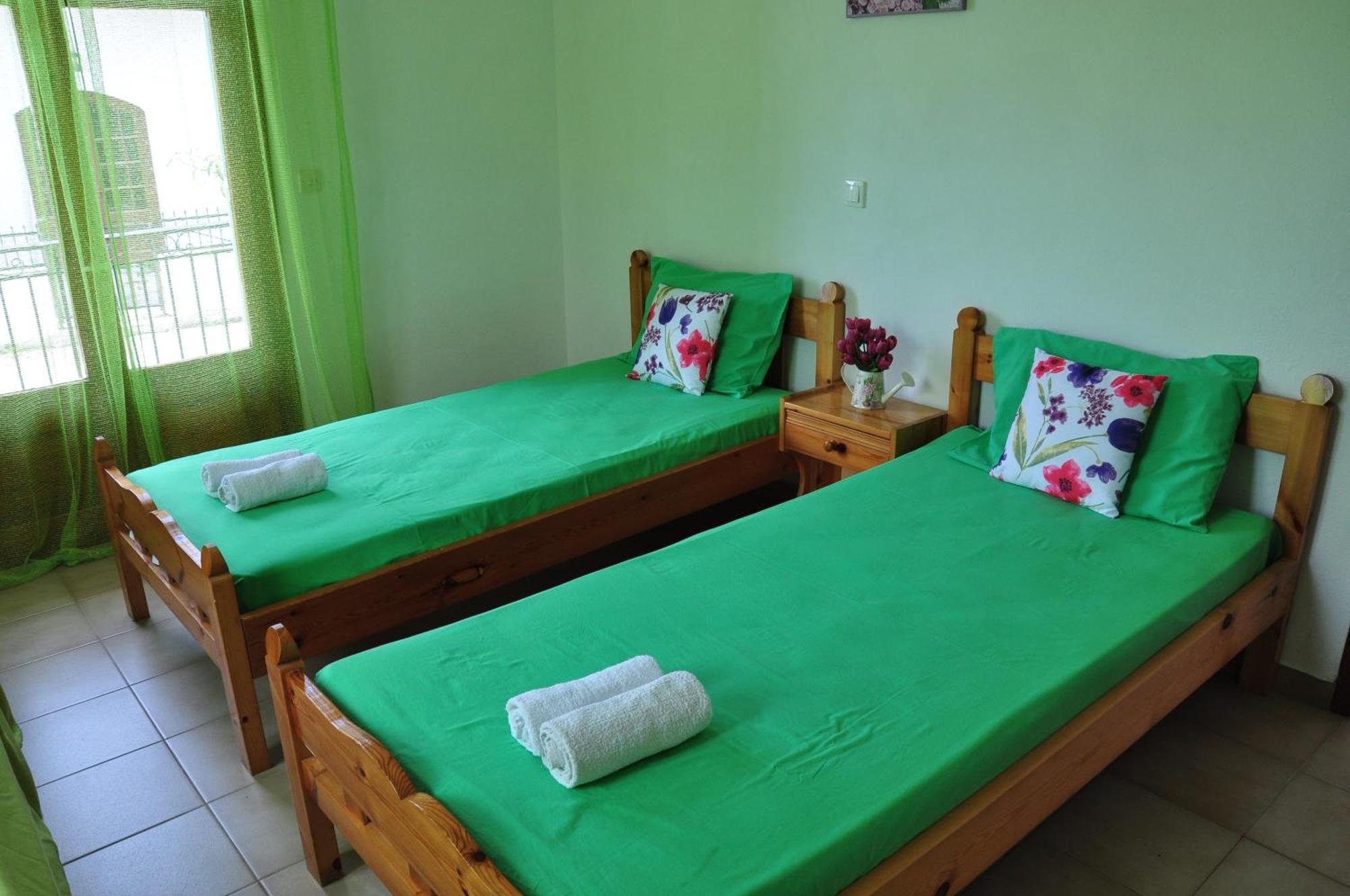 Paraskevi Apartments Ипсос Екстериор снимка