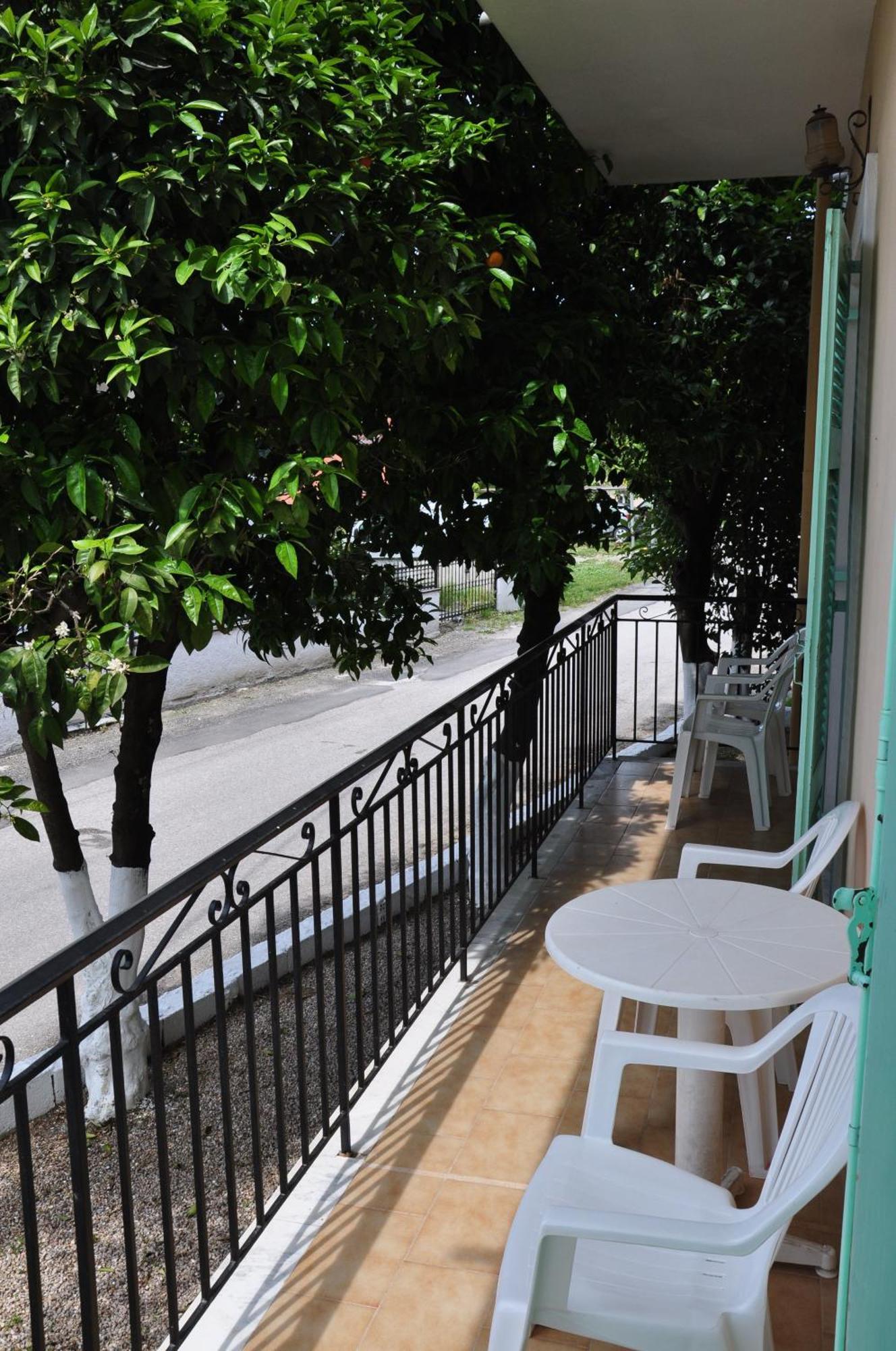 Paraskevi Apartments Ипсос Екстериор снимка