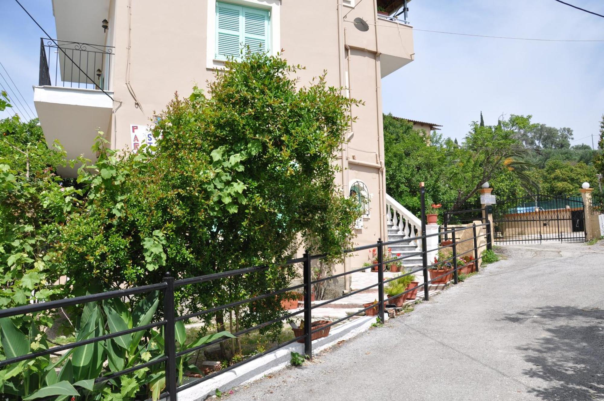 Paraskevi Apartments Ипсос Екстериор снимка